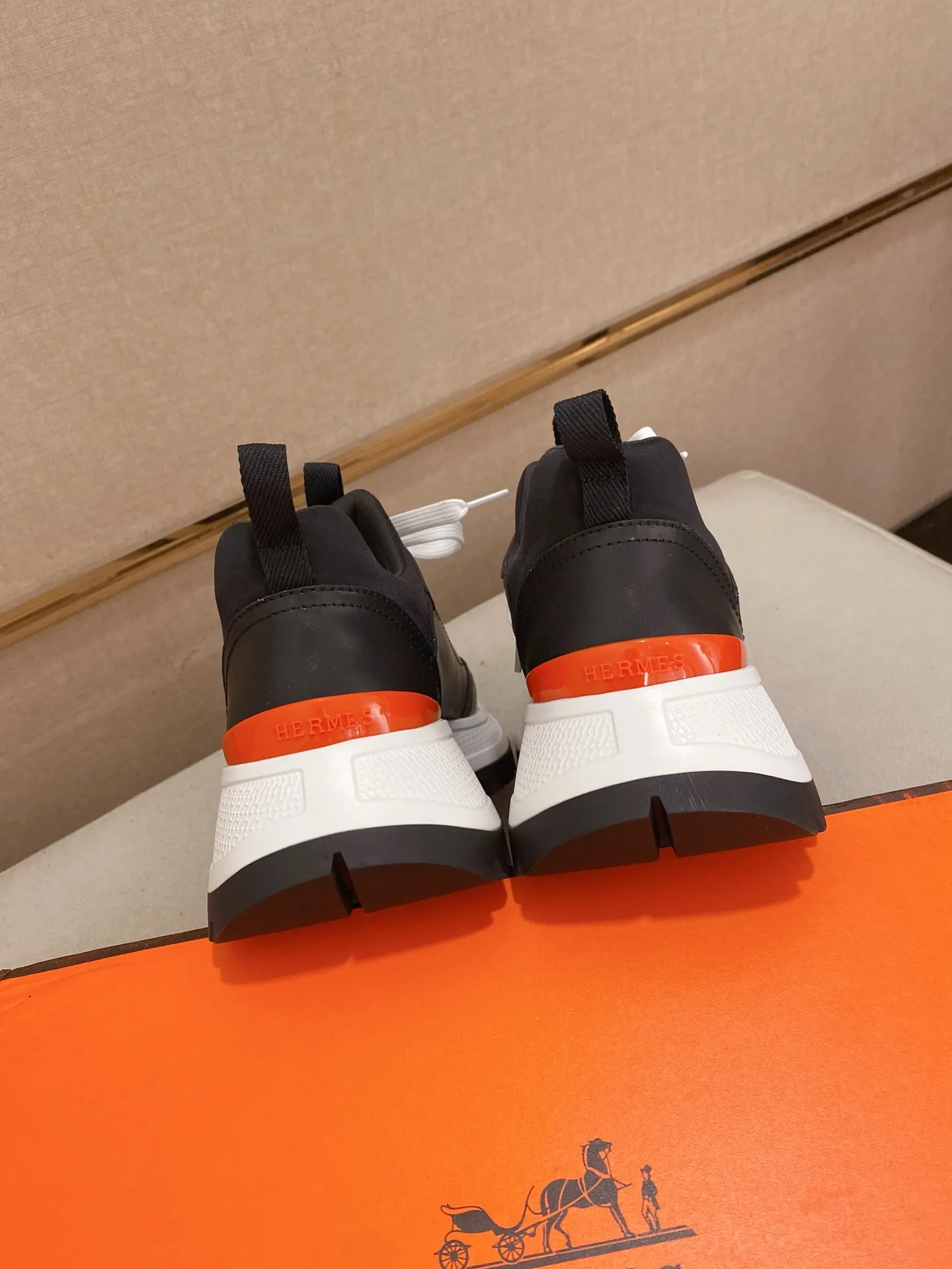 Men's clothing and shoes💰: 600💰《HERMES》【Classic original order·Version】Hermès; top 🔝purchasing agent🔍🔍men's latest 🇺🇸 counter sales simultaneously, imported from Italy original ▲▲cowhide ▲▲ (high-end, nobility, class) ) Exquisite workmanship (Italian 🇮🇹 imported water-dyed 🐂 cowhide lining) sole: original sole provided by the original factory, ⚠️exclusive double-layer activity·TPR·rubber·combined molded outsole; super comfortable·wear-resistant·non-slip·environmental protection The real thing is more beautiful if you take the real thing (high quality, follow the order). You can enter and exit the counter at will * Number of yards: 38-44 (can be customized 45-46, non-returnable)